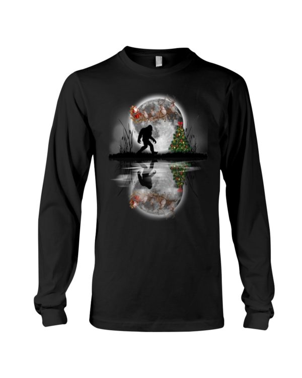 Bigfoot Big Moon Santa Christmas Gift Classic T Shirt Apparel