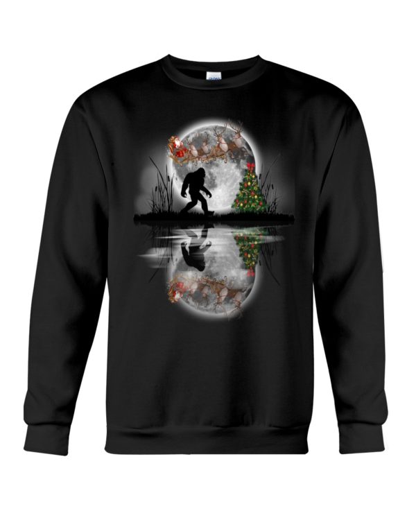 Bigfoot Big Moon Santa Christmas Gift Classic T Shirt Apparel