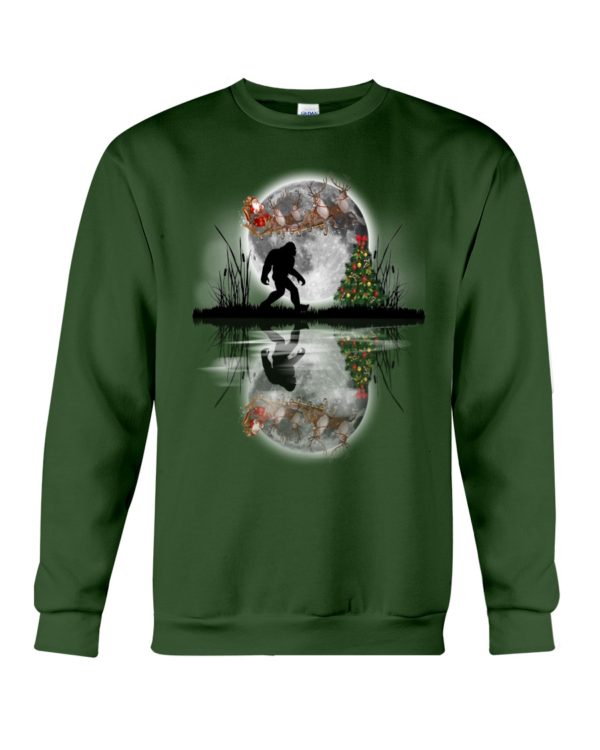 Bigfoot Big Moon Santa Christmas Gift Classic T Shirt Apparel